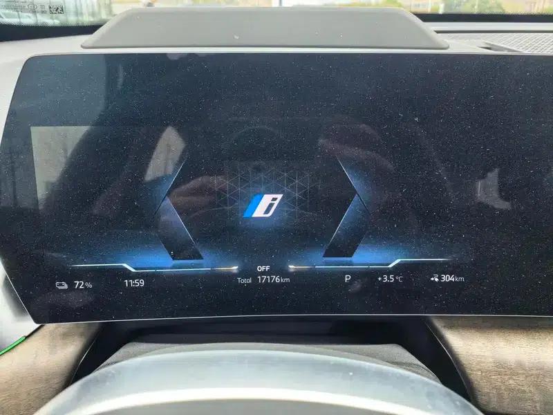 BMW iX1 2023 xDrive30L X Design Package — миниатюра 11
