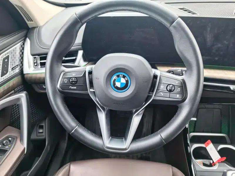 BMW iX1 2023 xDrive30L X Design Package — миниатюра 12