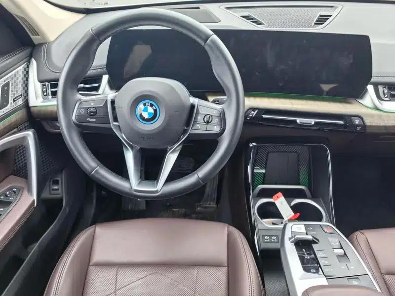 BMW iX1 2023 xDrive30L X Design Package — миниатюра 14