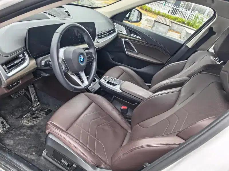BMW iX1 2023 xDrive30L X Design Package — миниатюра 19
