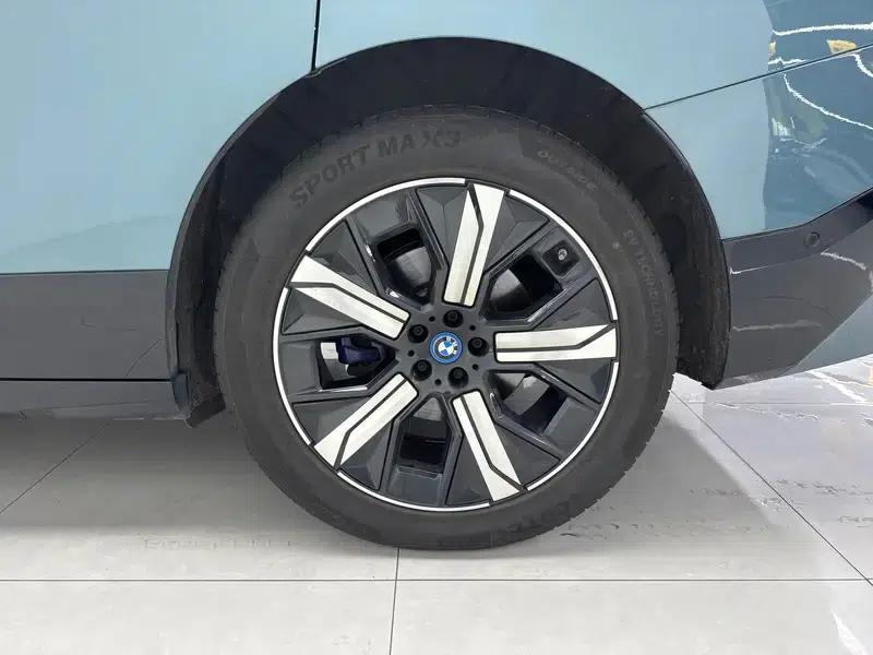 BMW iX 2021 xDrive50 — миниатюра 9