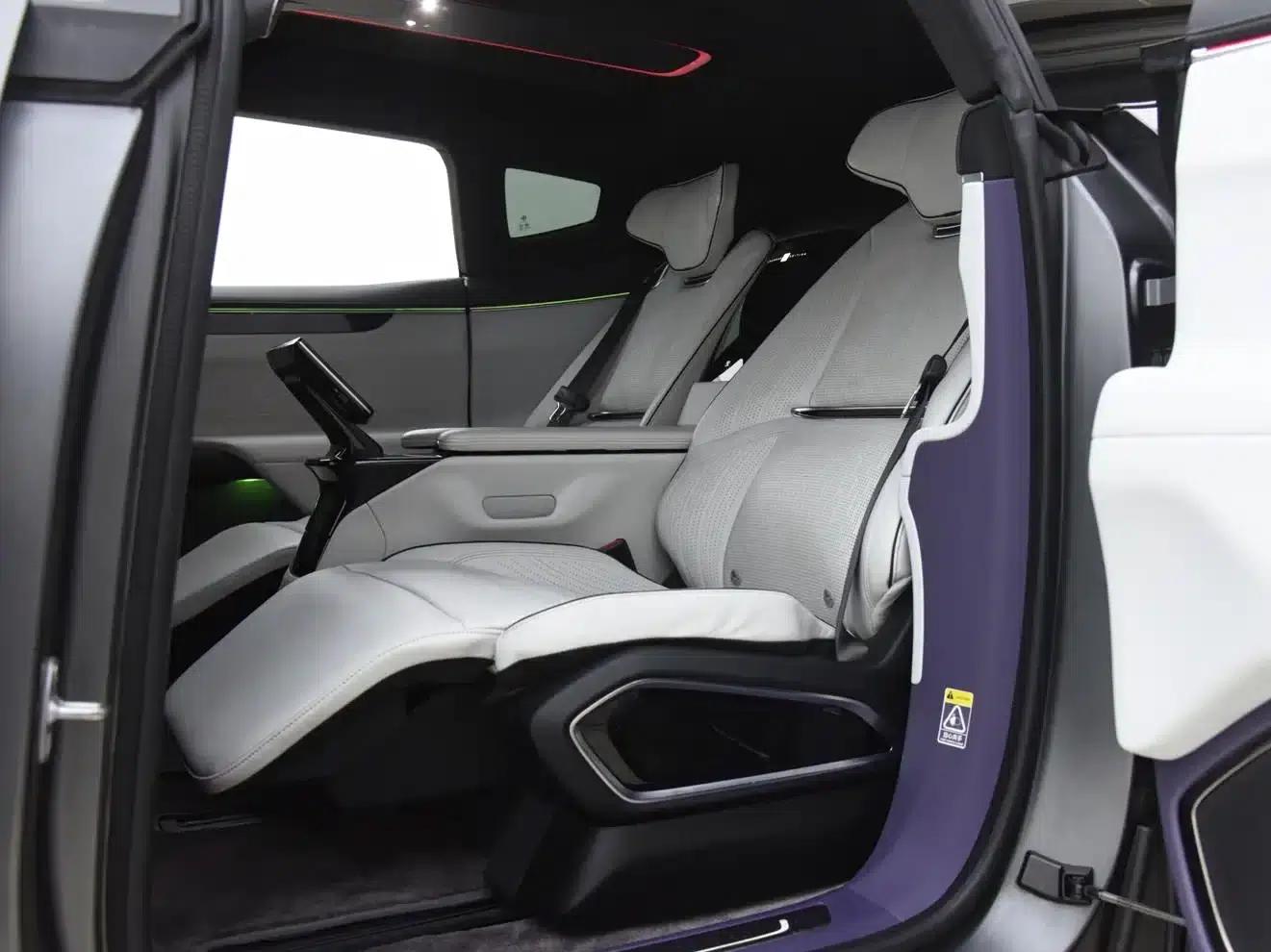 HiPhi X 2021 Founder Edition 4-seater — миниатюра 16
