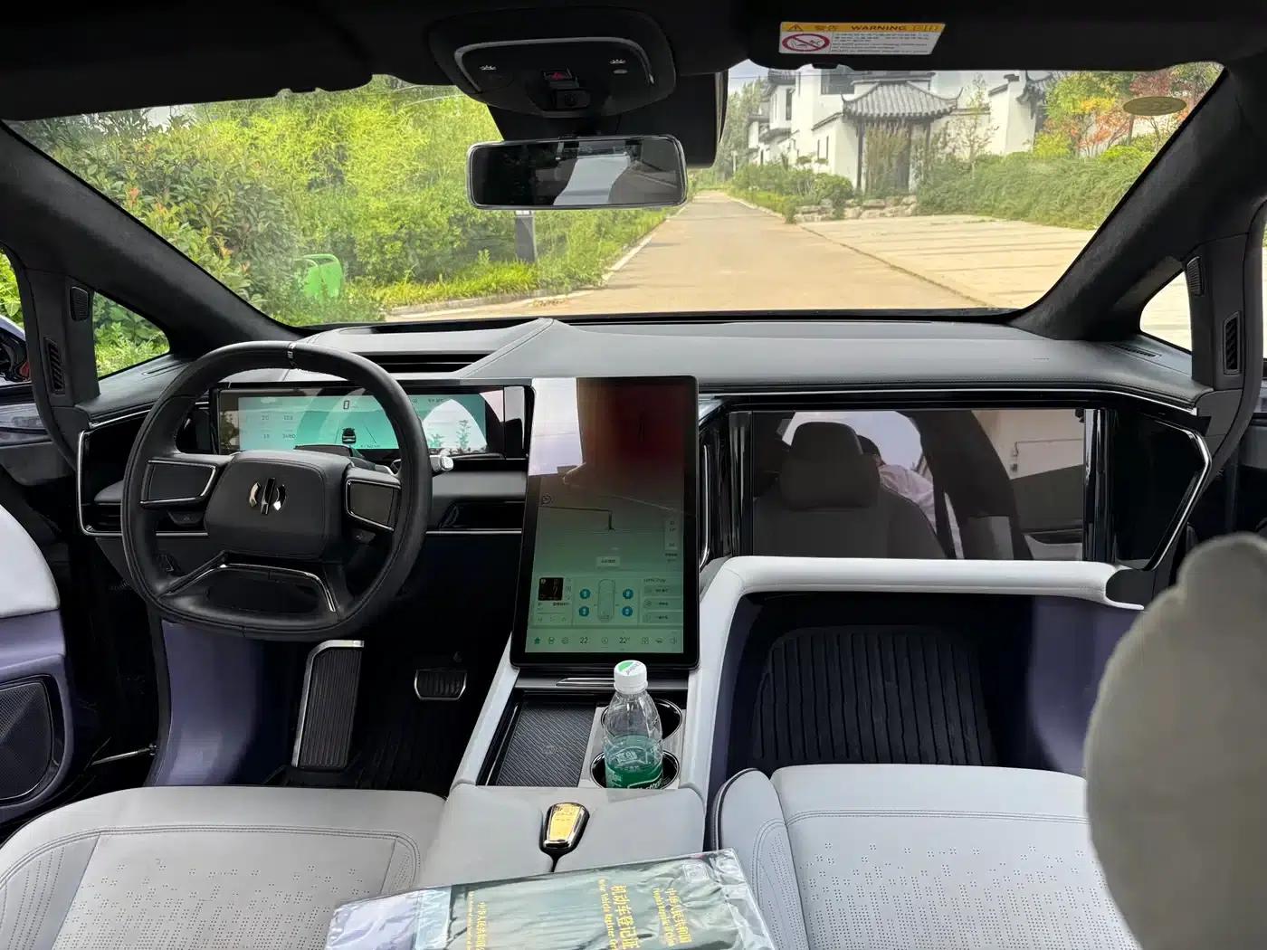 HiPhi X 2021 Flagship Edition 4-seater — миниатюра 13