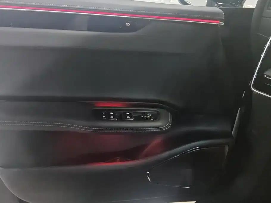 HiPhi X 2021 Performance Edition 6-seater — миниатюра 7