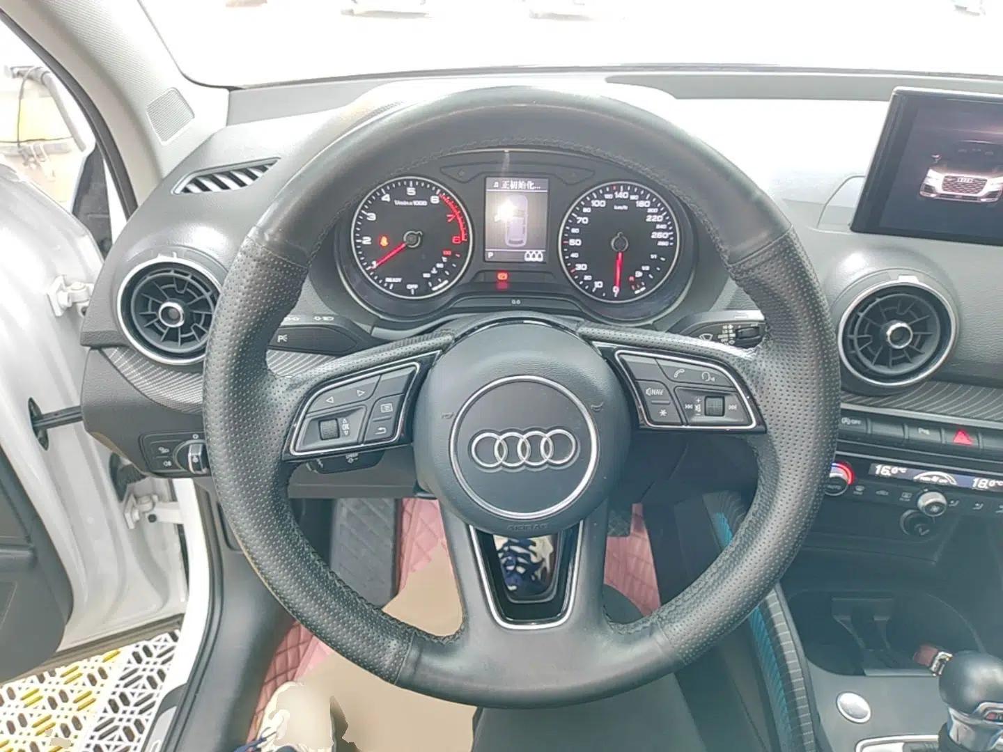 Audi Q2L 2021 35 TFSI Fashion Dynamic Model — миниатюра 13