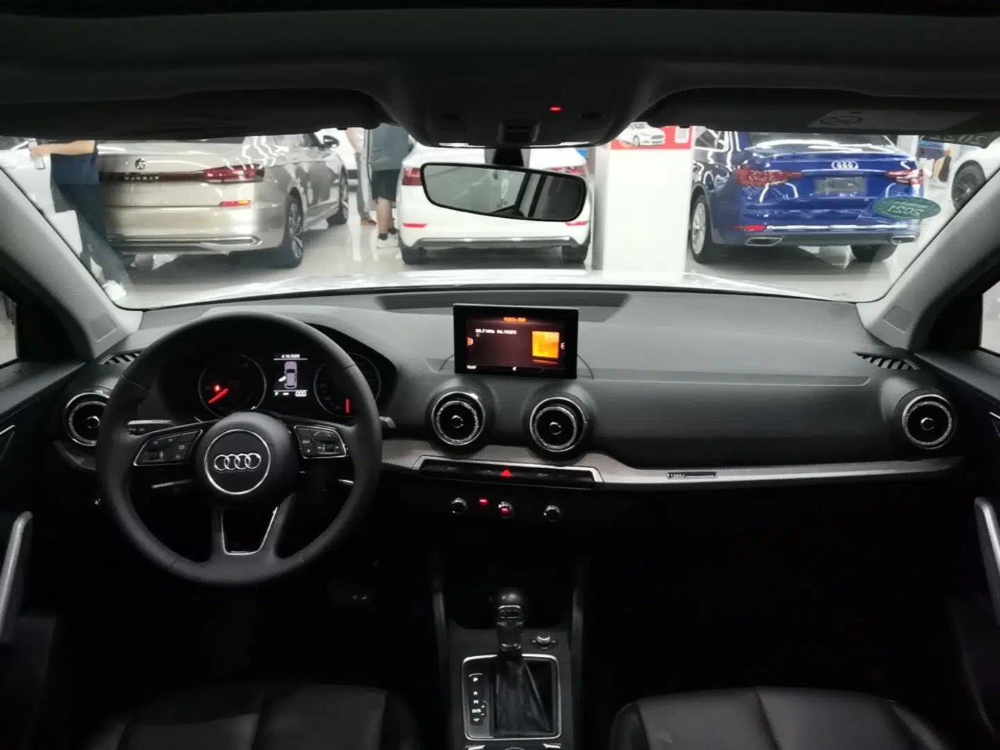Audi Q2L 2020 35 TFSI Ambition Dynamic Edition — миниатюра 12