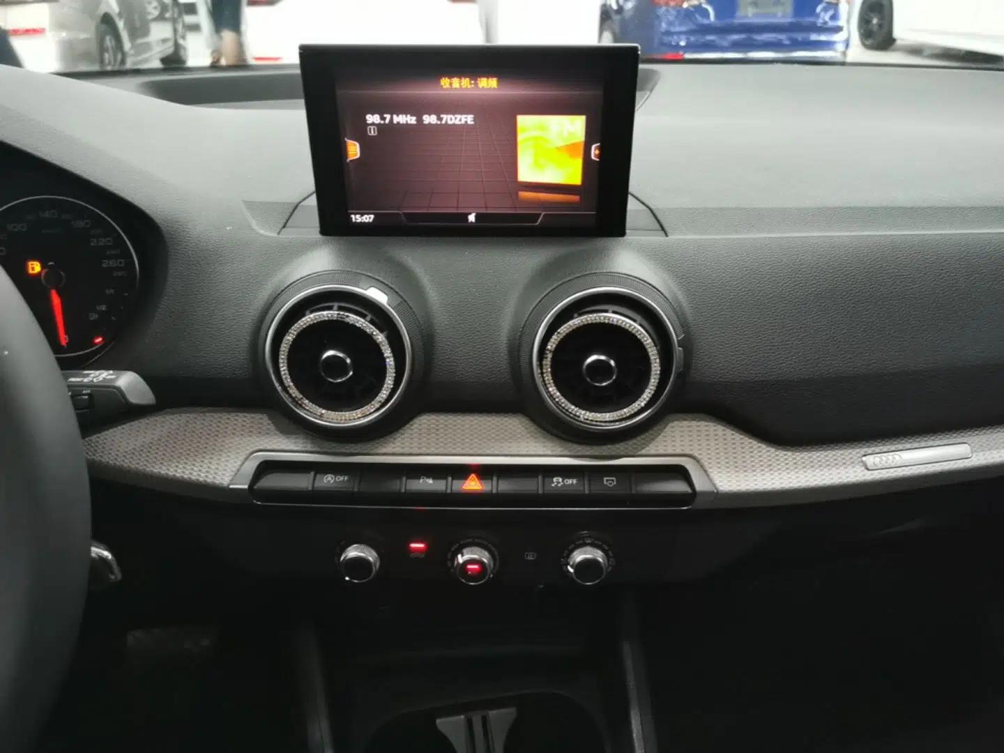 Audi Q2L 2020 35 TFSI Ambition Dynamic Edition — миниатюра 15
