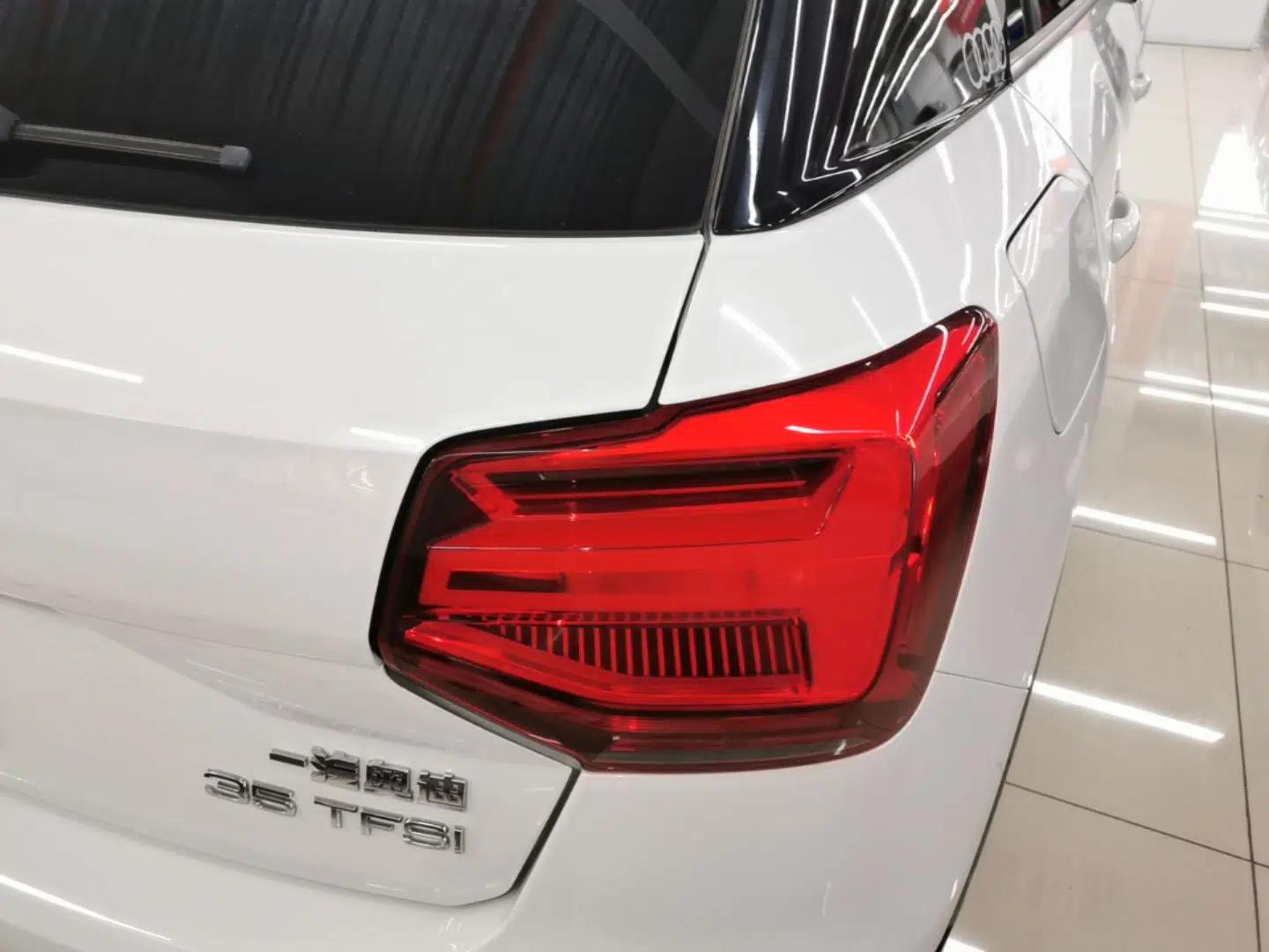 Audi Q2L 2020 35 TFSI Ambition Dynamic Edition — миниатюра 9