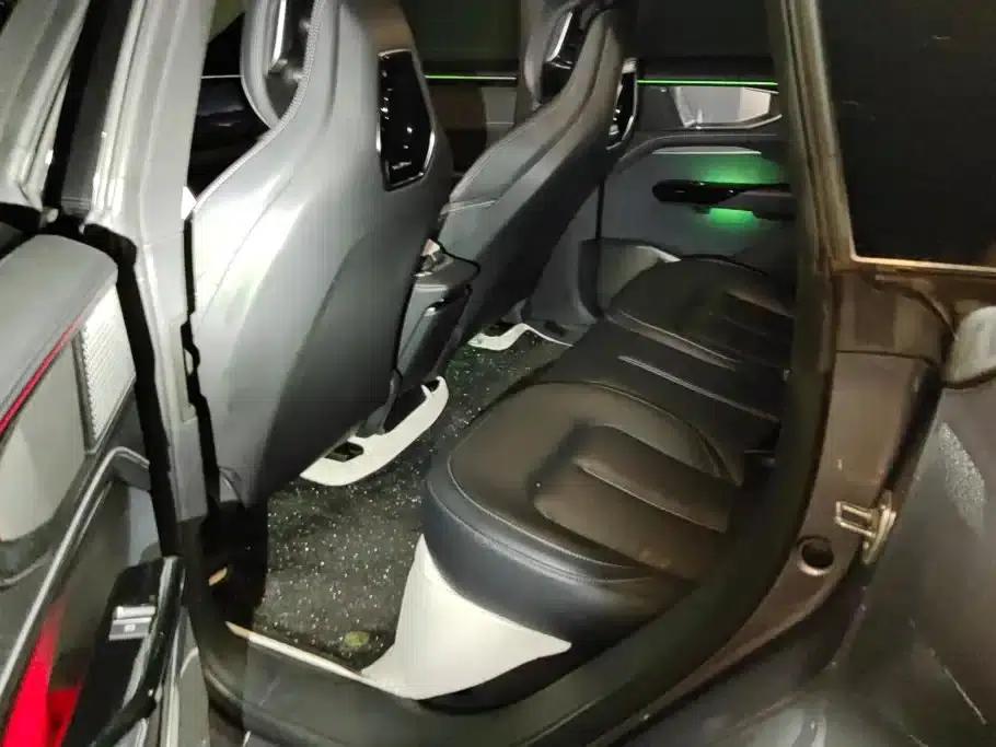 HiPhi Y 2023 560km Elite Edition — миниатюра 11