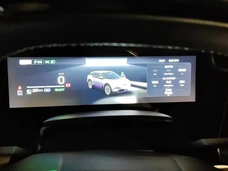 HiPhi Y 2023 560km Elite Edition — миниатюра 14