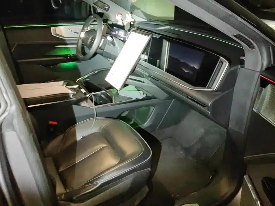 HiPhi Y 2023 560km Elite Edition — миниатюра 8