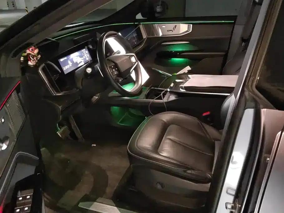 HiPhi Y 2023 560km Elite Edition — миниатюра 9