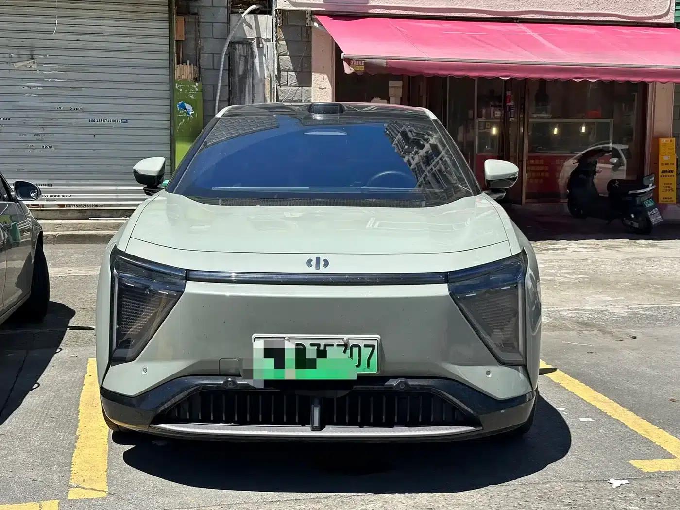 HiPhi Y 2023 Model 810km Long Range Version — миниатюра 2