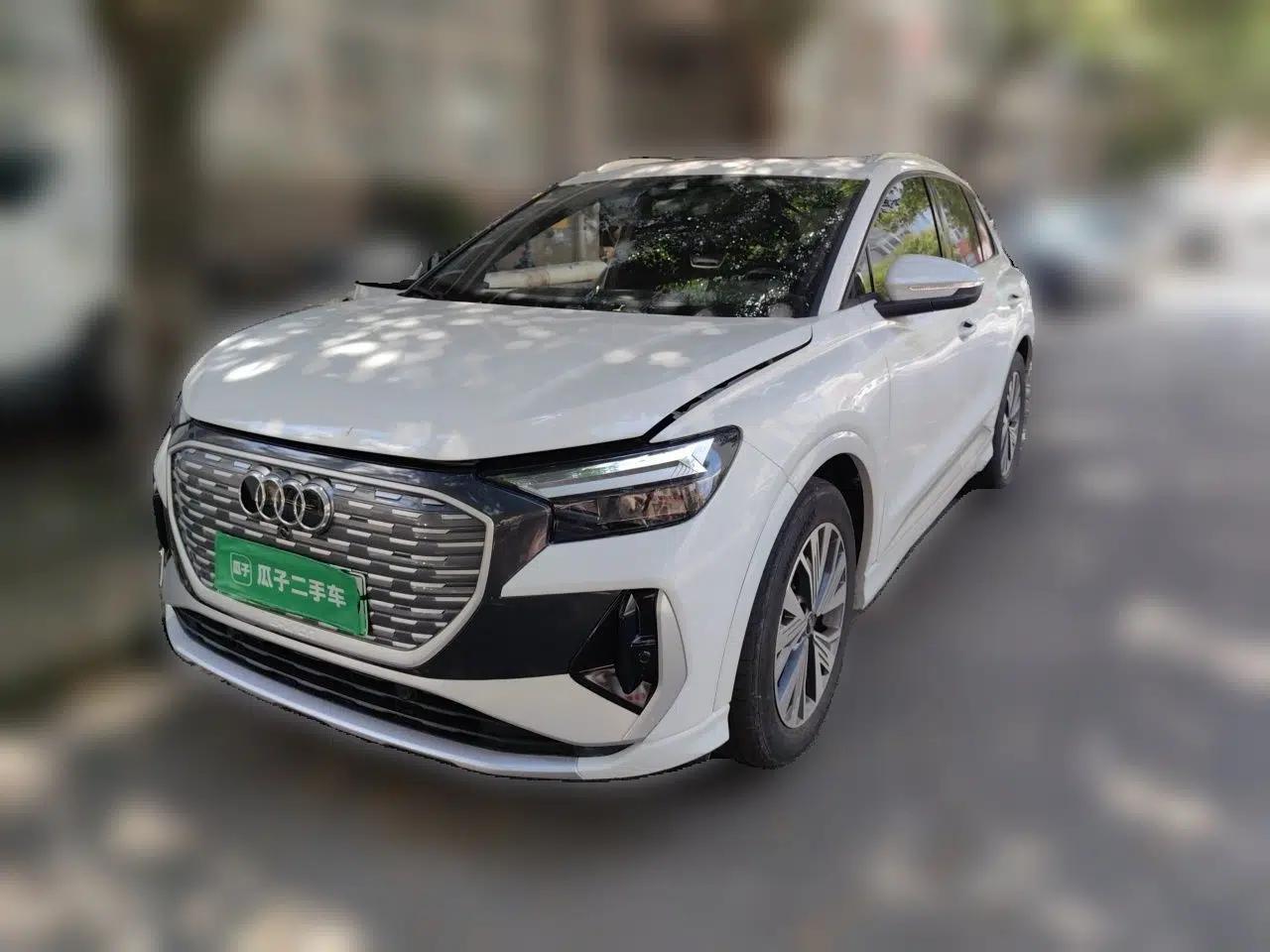 Audi Q4 e-tron 2024 40 e-tron Adventure Edition — миниатюра 1