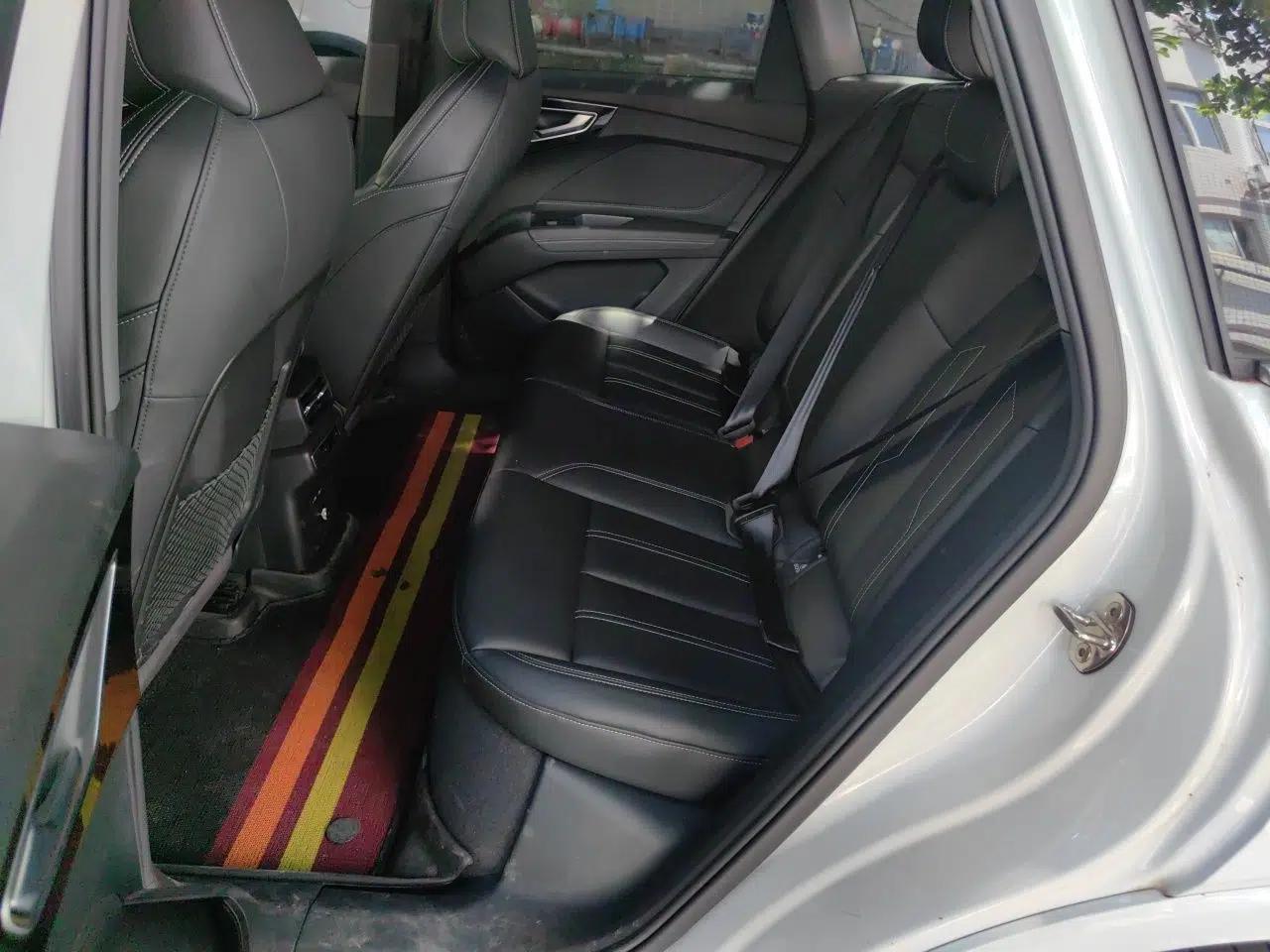 Audi Q4 e-tron 2024 40 e-tron Adventure Edition — миниатюра 17