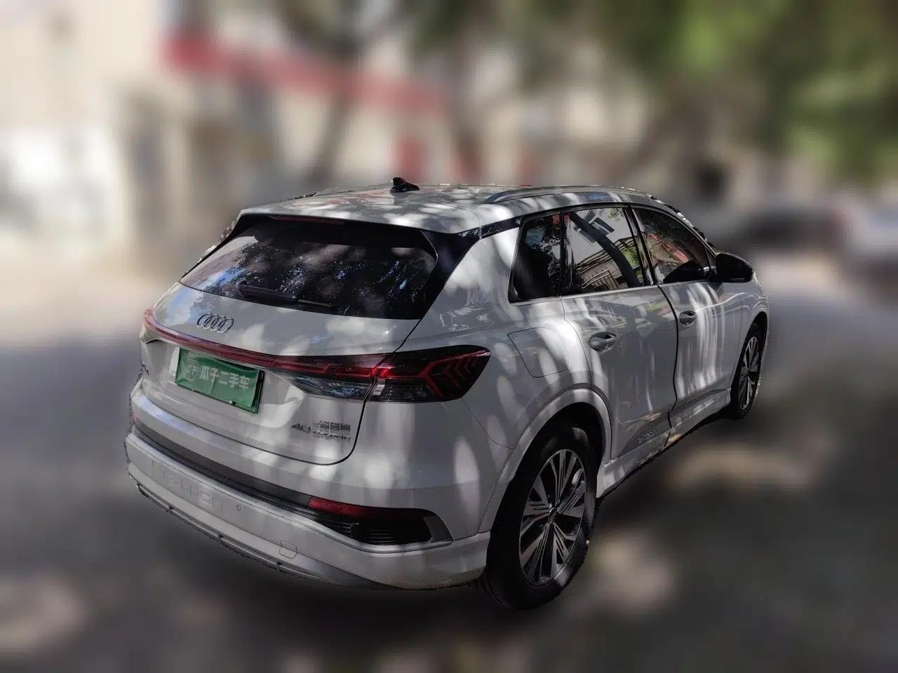 Audi Q4 e-tron 2024 40 e-tron Adventure Edition — миниатюра 6