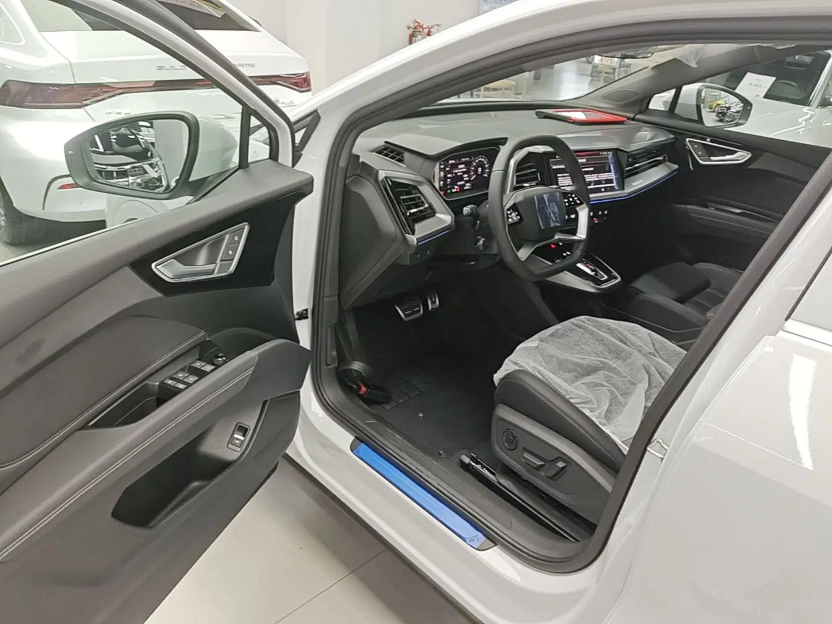 Audi Q4 e-tron 2024 40 e-tron Adventure Edition — миниатюра 18