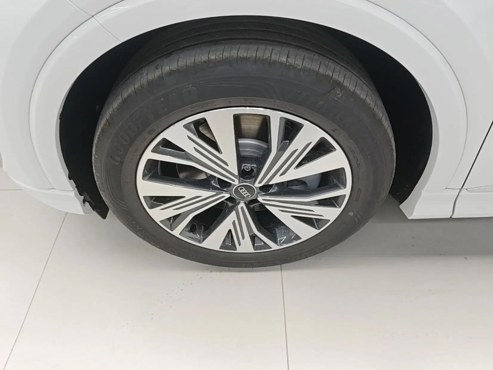 Audi Q4 e-tron 2024 40 e-tron Adventure Edition — миниатюра 10