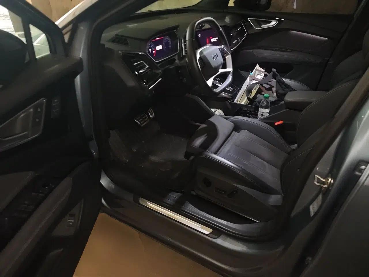 Audi Q4 e-tron 2023 40 e-tron Creation Edition Midnight — миниатюра 16