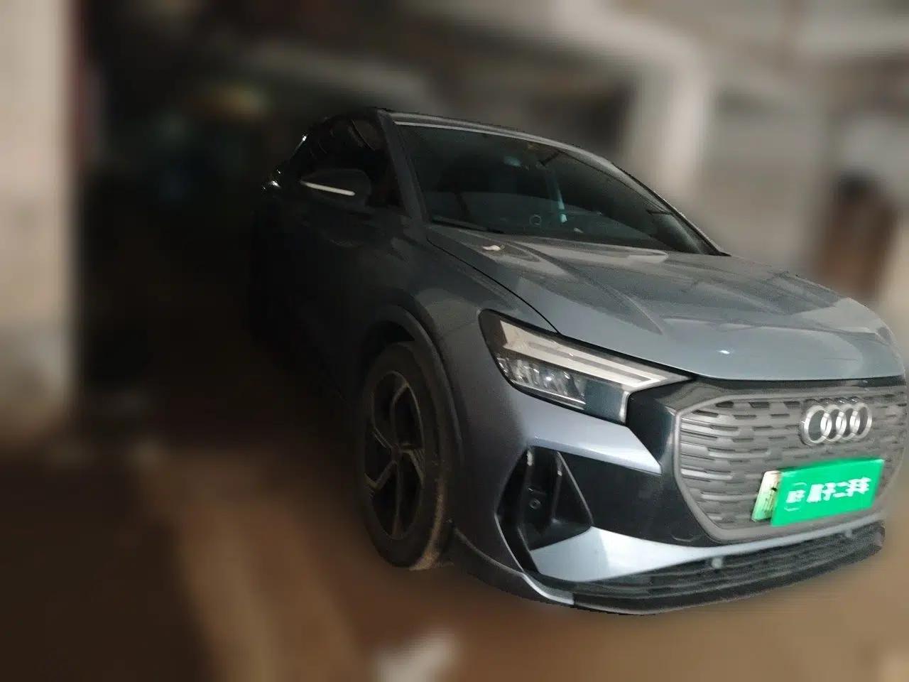 Audi Q4 e-tron 2023 40 e-tron Creation Edition Midnight — миниатюра 3