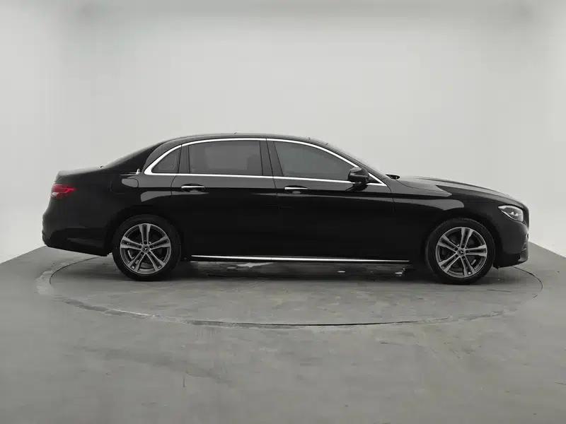 Mercedes-Benz E-Class 2021 Facelift E 260 L Sport Sedan — миниатюра 8