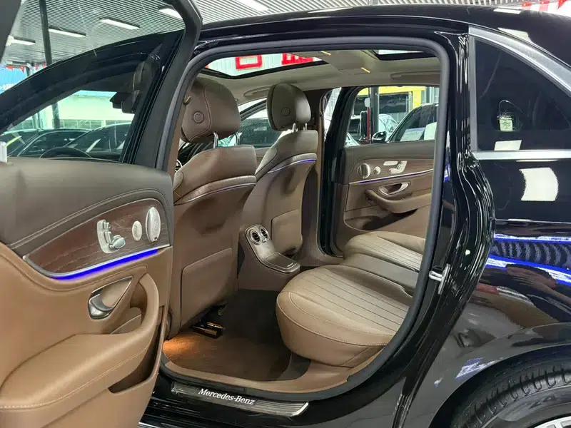 Mercedes-Benz E-Class 2021 E 300 L Luxury Sedan — миниатюра 15