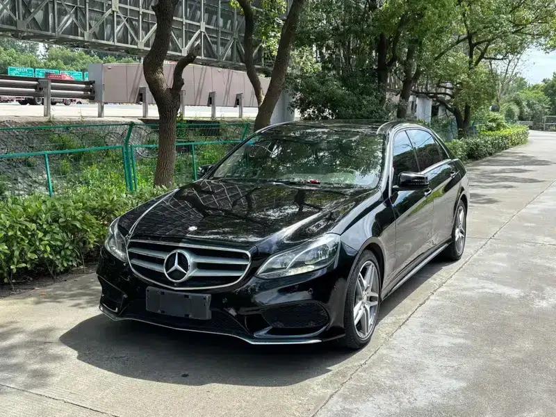 2015 Mercedes-Benz E-Class E 260 L Sport — миниатюра 1