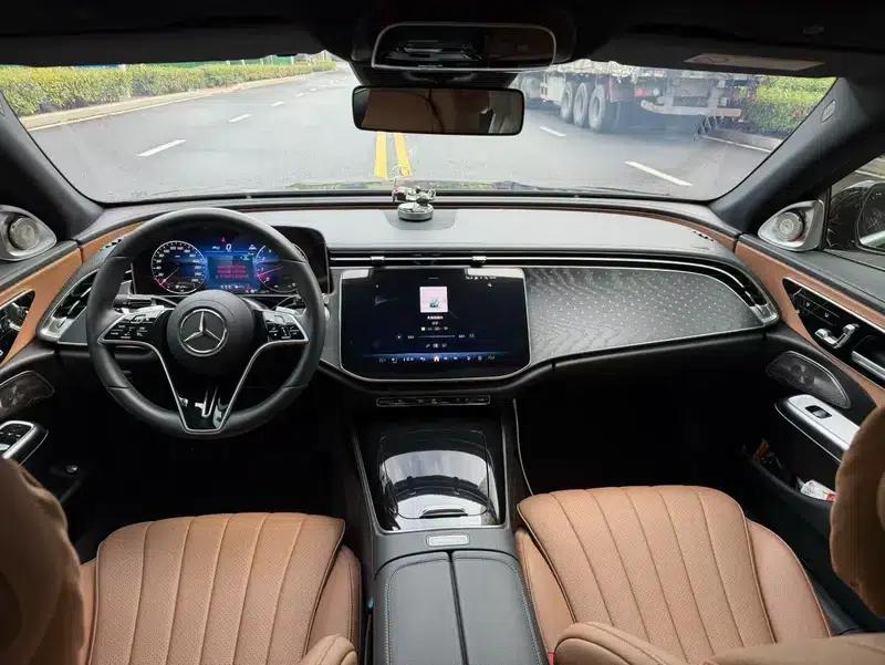 2024 Mercedes-Benz E-Class E 260 L Sedan — миниатюра 7