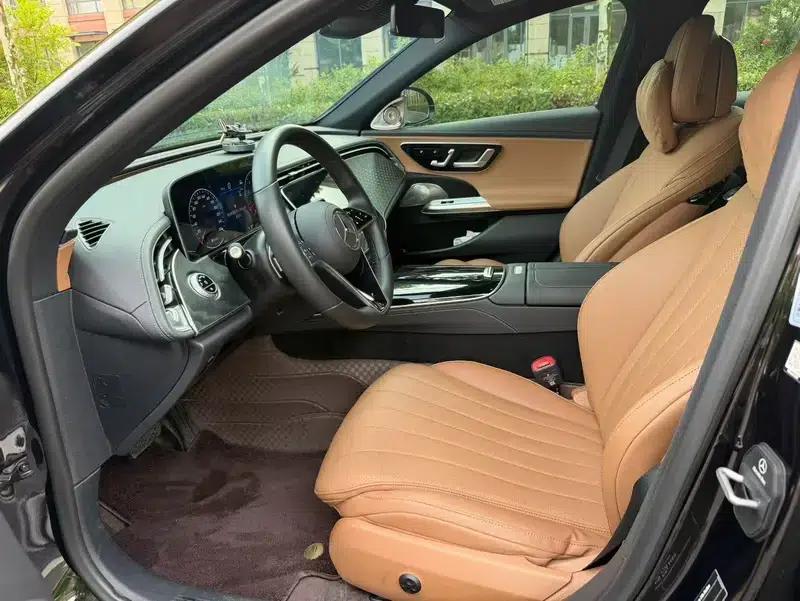 2024 Mercedes-Benz E-Class E 260 L Sedan — миниатюра 8