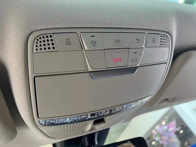 2023 Mercedes-Benz E-Class E 300 L Luxury Sedan — миниатюра 6