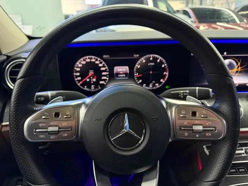 Mercedes-Benz E-Class 2019 E 300 L Sport Style — миниатюра 19