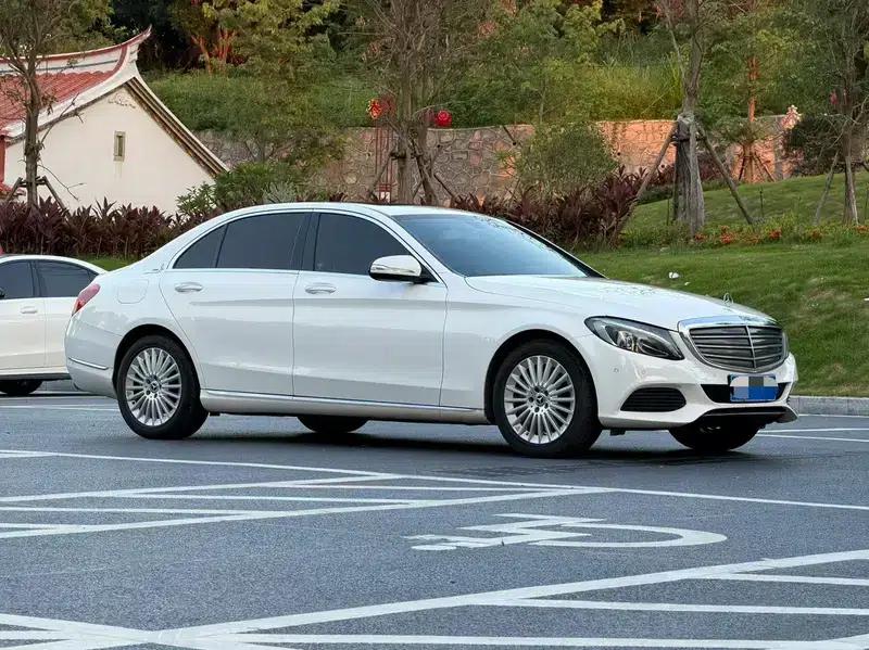 2015 Mercedes-Benz C-Class C 180 L — миниатюра 3