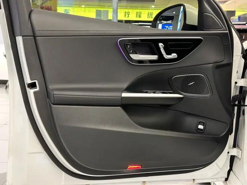 Mercedes-Benz C-Class 2024 Facelift C 200 L Sport Edition — миниатюра 11