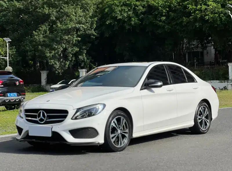 2016 Mercedes-Benz C-Class C 200 Sport Edition — миниатюра 1