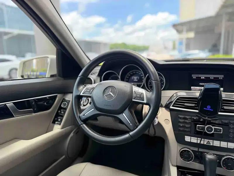 Mercedes-Benz C-Class 2013 C 180 CGI Classic — миниатюра 16
