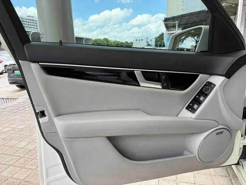 Mercedes-Benz C-Class 2013 C 180 CGI Classic — миниатюра 10