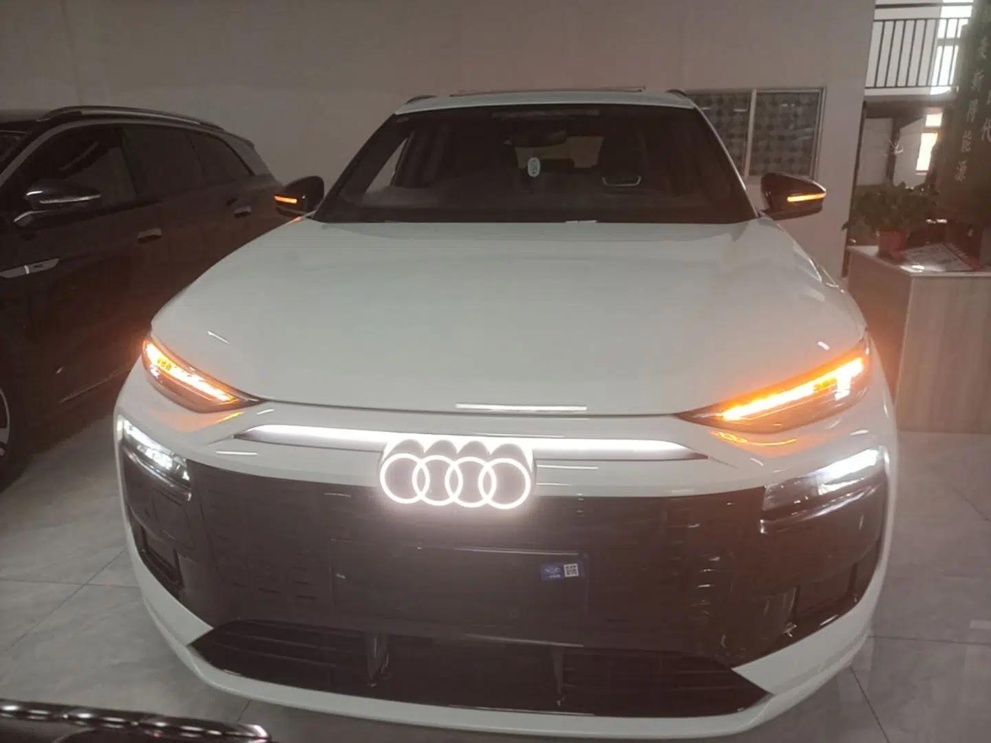 Audi Q6L e-tron 2026 First Launch Navigation Edition — миниатюра 2