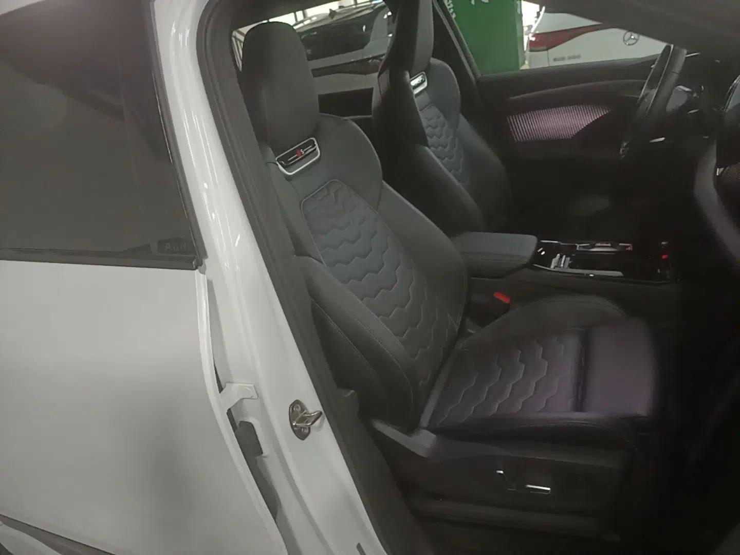 Audi Q6L e-tron 2026 First Launch Navigation Edition — миниатюра 19