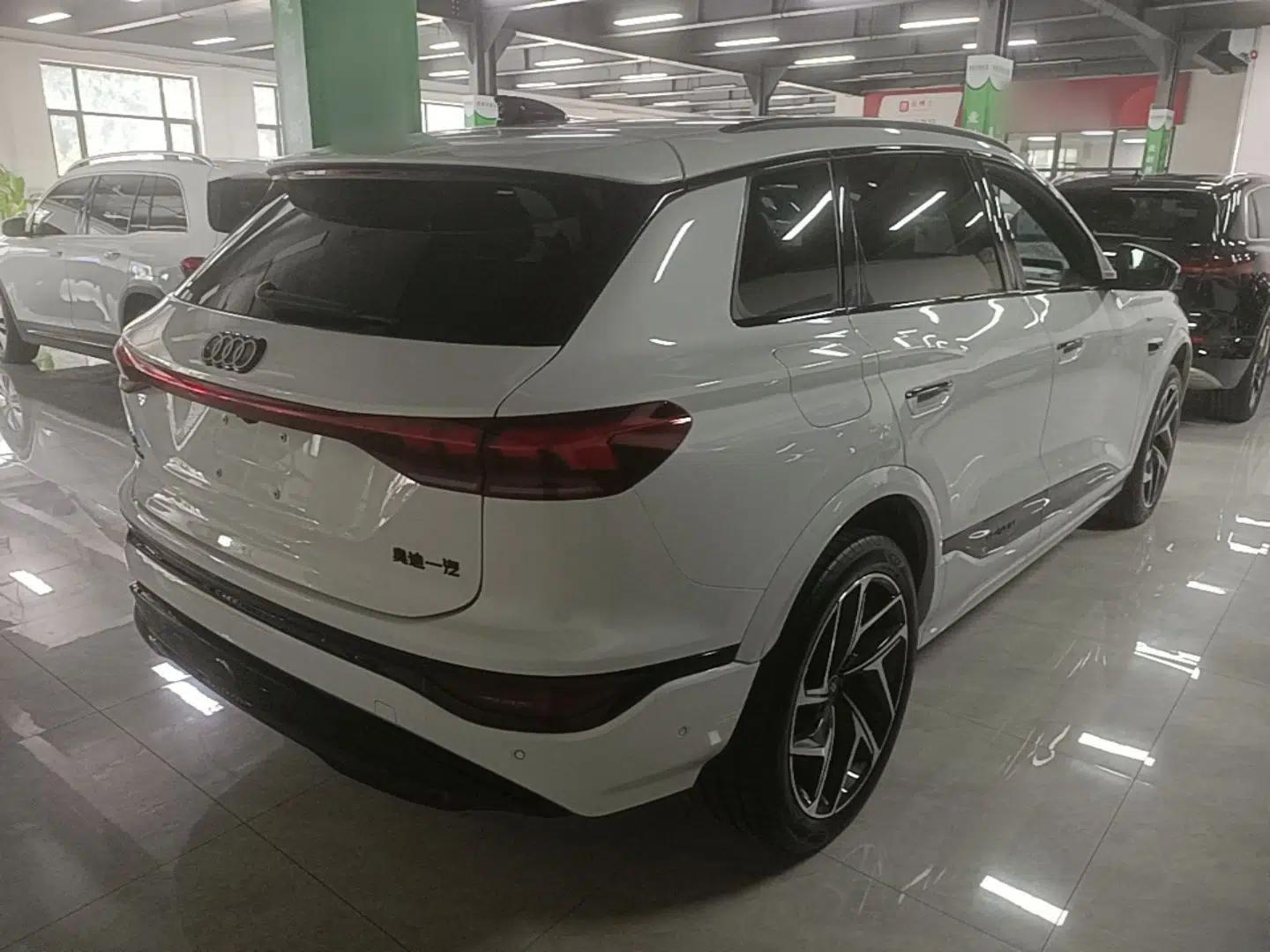 Audi Q6L e-tron 2026 First Launch Navigation Edition — миниатюра 6