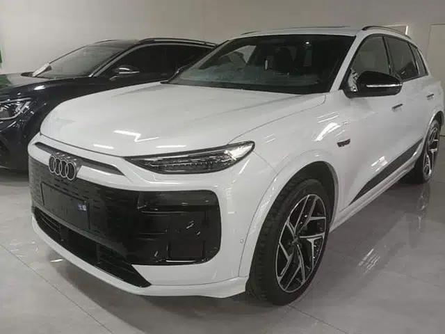 Audi Q6L e-tron 2026 First Launch Navigation Edition