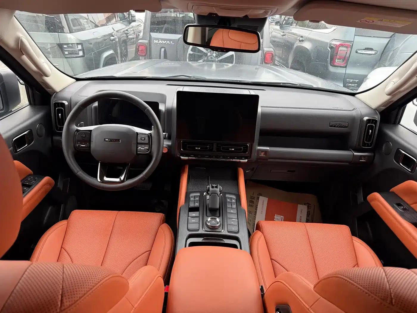Haval H9 2024 2.0T Gasoline 4WD Explorer Edition — миниатюра 11