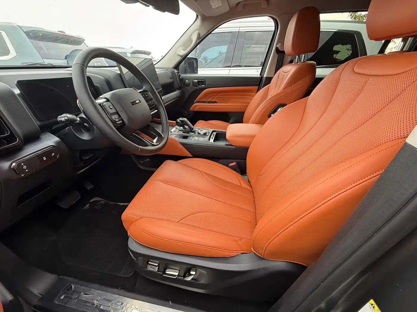 Haval H9 2024 2.0T Gasoline 4WD Explorer Edition — миниатюра 3