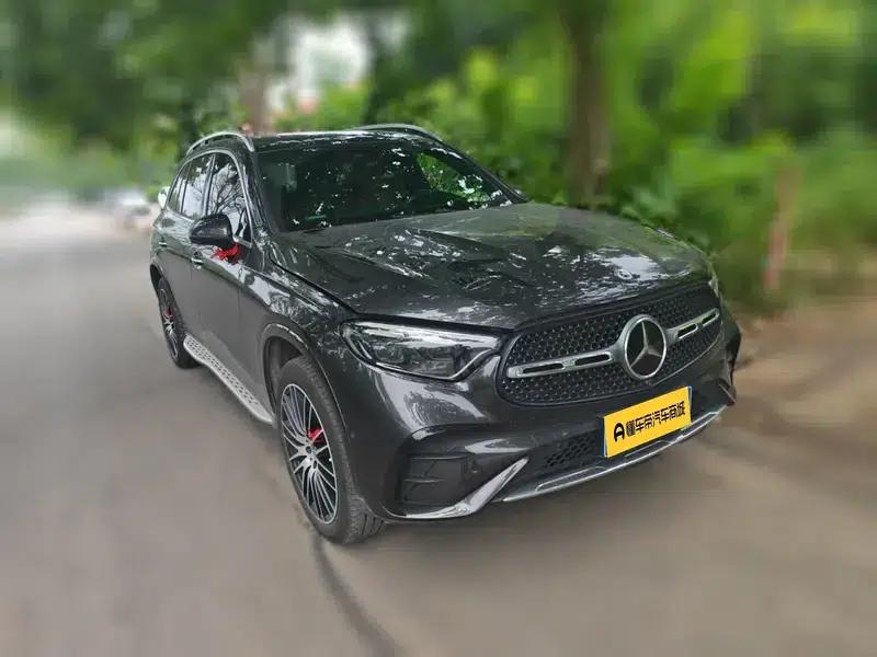 2023 Mercedes-Benz GLC 300 L 4MATIC Luxury 7-seater — миниатюра 3