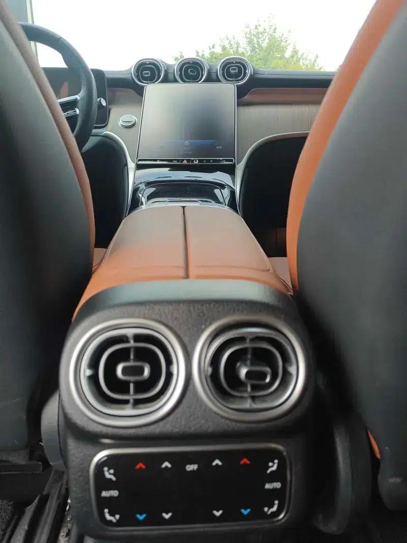 2024 Mercedes-Benz GLC 300 L 4MATIC Dynamic 5-seater — миниатюра 12
