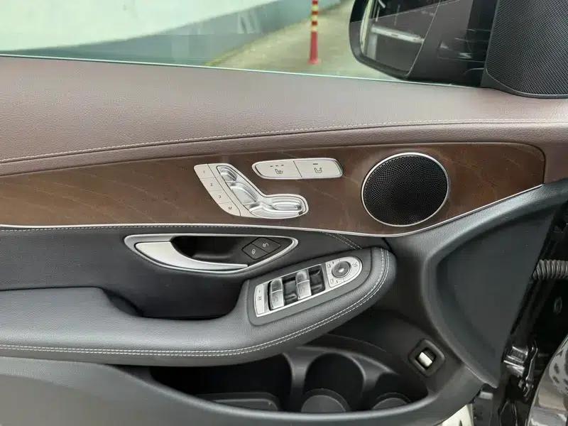 2020 Mercedes-Benz GLC 300 L 4MATIC Dynamic — миниатюра 9