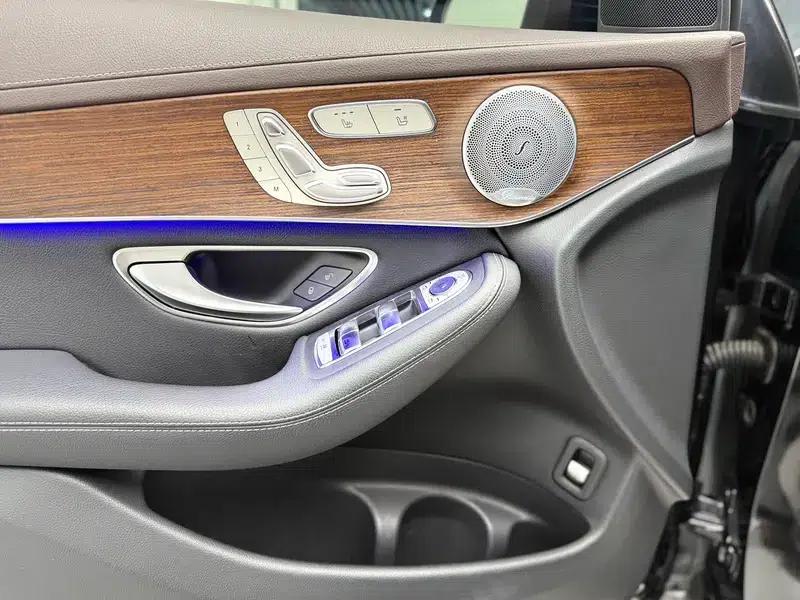 2021 Mercedes-Benz GLC 300 L 4MATIC Dynamic — миниатюра 9