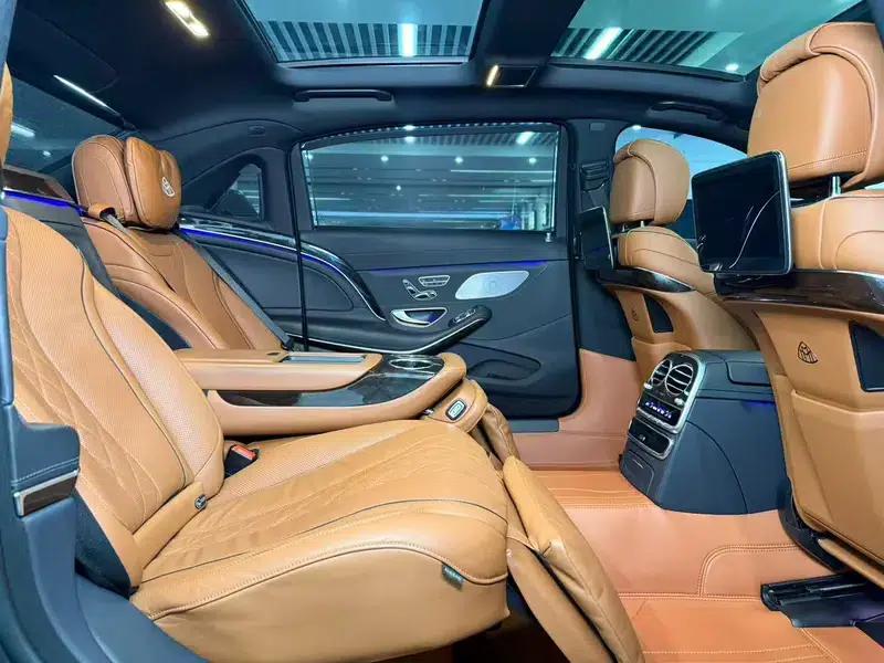 Maybach S-Class 2020 S 450 4MATIC Collector's Edition — миниатюра 20