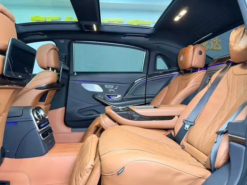Maybach S-Class 2020 S 450 4MATIC Collector's Edition — миниатюра 7