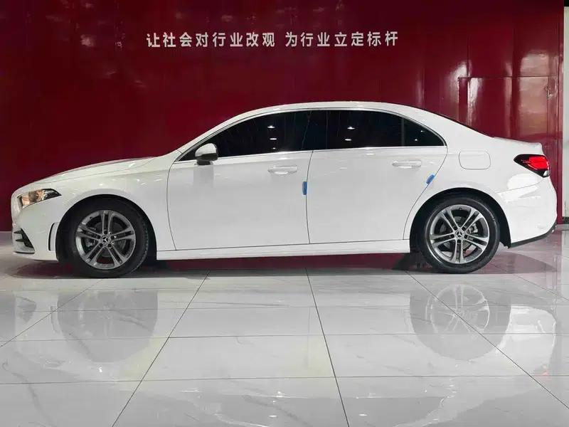 2021 Mercedes-Benz A-Class A 180 L Sport Sedan — миниатюра 3