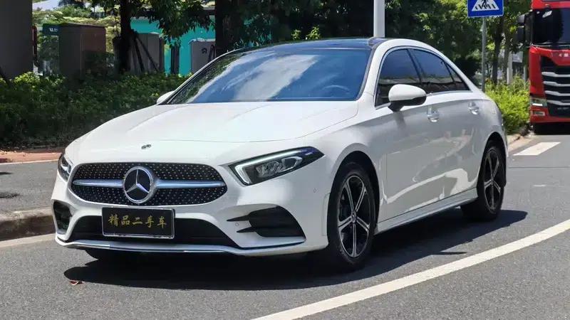 2022 Mercedes-Benz A-Class A 200 L Sport Sedan Fashion Edition — миниатюра 1